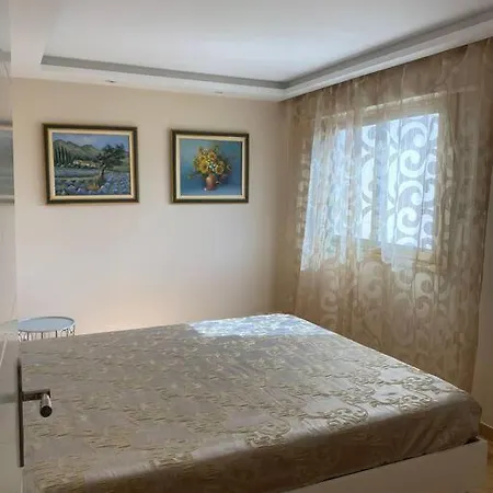 Cagnes-sur-mer, 50m De La Mer, 3 P, Parking