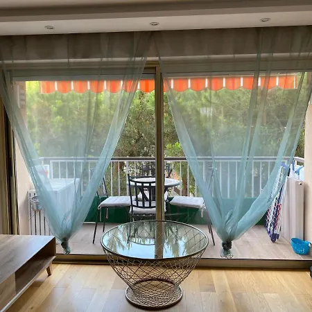 Cagnes-sur-mer, 50m De La Mer, 3 P, Parking Appartamento